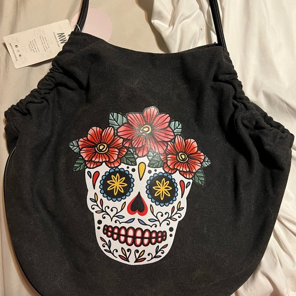 NWT MOST Wanted USA SugarSkull Black Canvas Bag - Picture 3 of 7